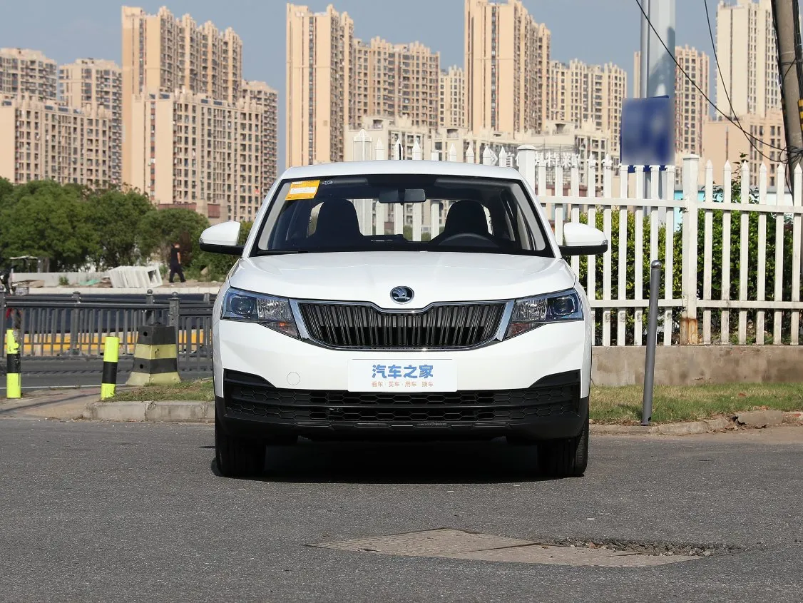 imgi_87_Versatile-5-Seat-SUV-for-Urban-Adventures-Skoda-Kamiq-Gasoline-Second-Hand-Cars Skoda Kamiq SUV– Wholesale Price From China | Cars Direct From China - Image 1