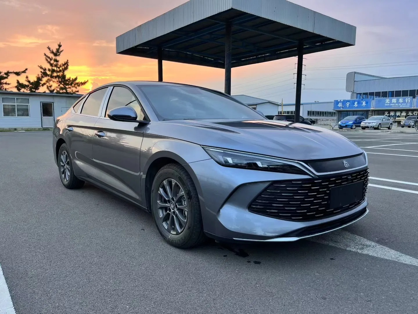 imgi_45_New-Energy-Car-2024-Model-80km-Byd-Qin-L-Dm-4-Door-5-Seater-Hybrid-Car 2024 BYD Qin L DM-i Plug-in Hybrid 5-Seater Saloon – Buy Direct from China | New Cars From China for Sale - Image 1